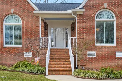 2708 Sturbridge Court Burlington NC 27215