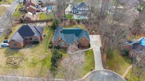 2708 Sturbridge Court Burlington NC 27215