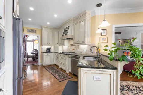 2708 Sturbridge Court Burlington NC 27215