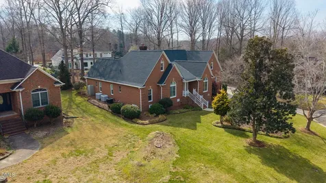 2708 Sturbridge Court Burlington NC 27215