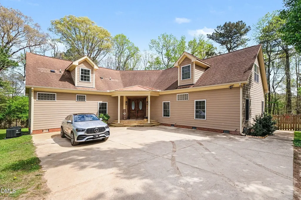 2700 Misty Glen Trail Raleigh NC 27606