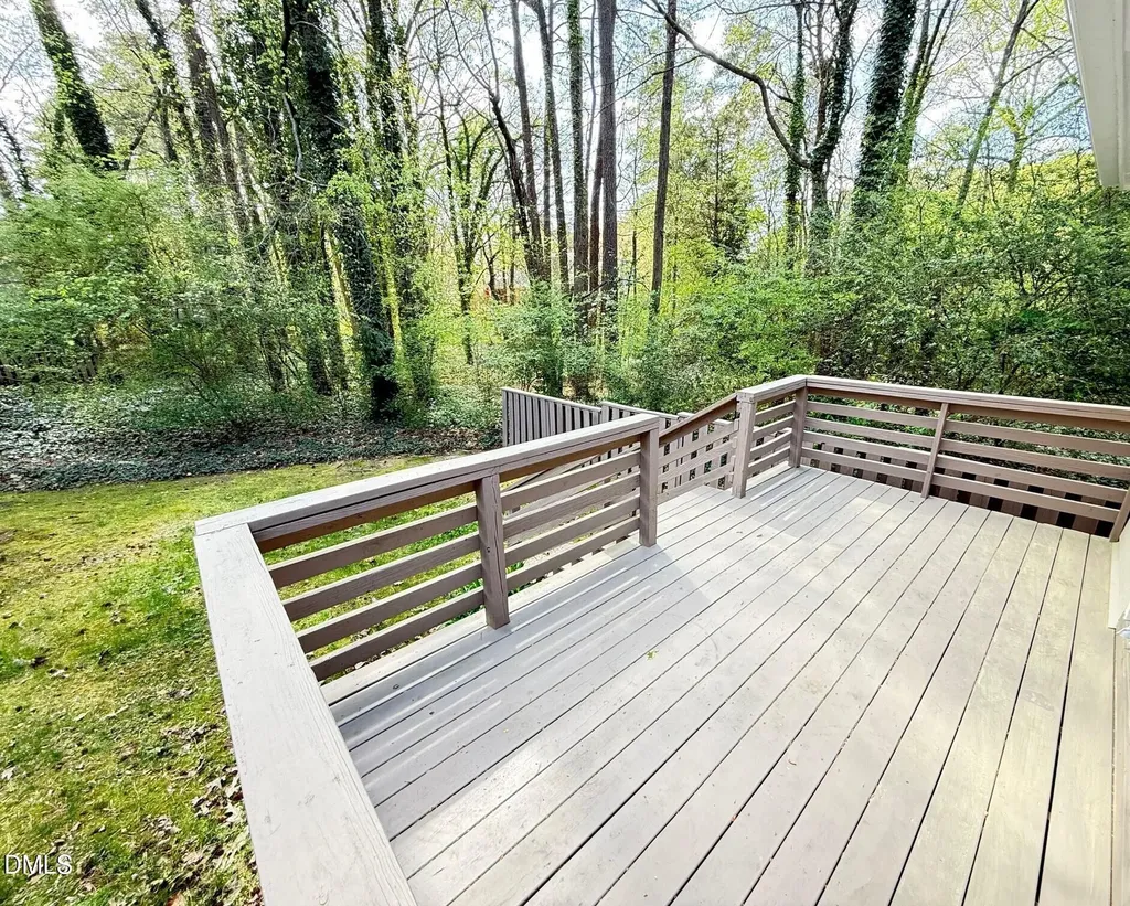 6400 Meadow View Drive Raleigh NC 27609