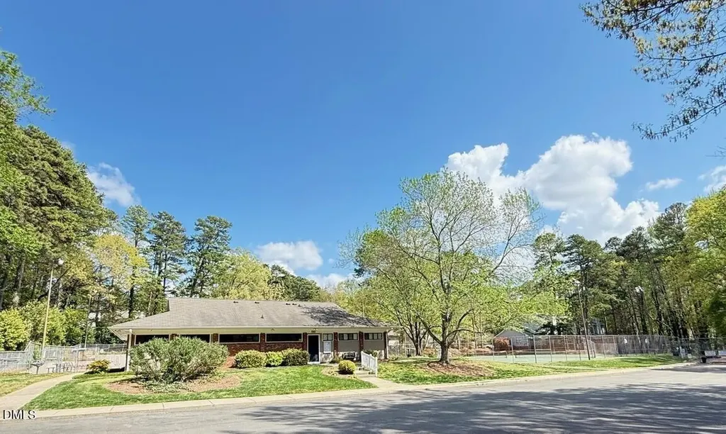 6400 Meadow View Drive Raleigh NC 27609