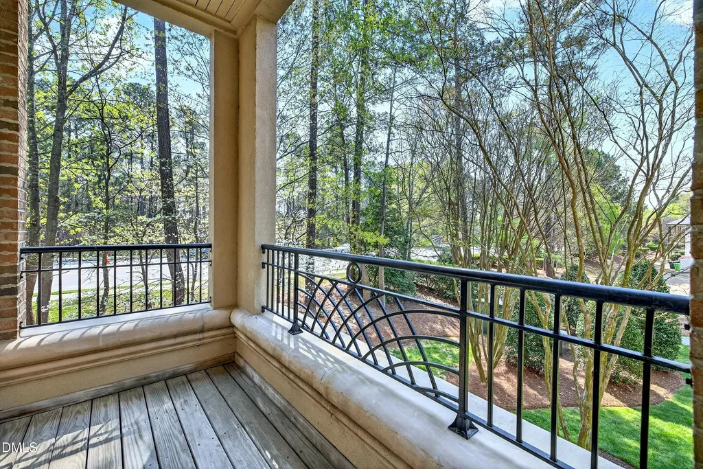 3920 Essex Garden Lane Raleigh NC 27612