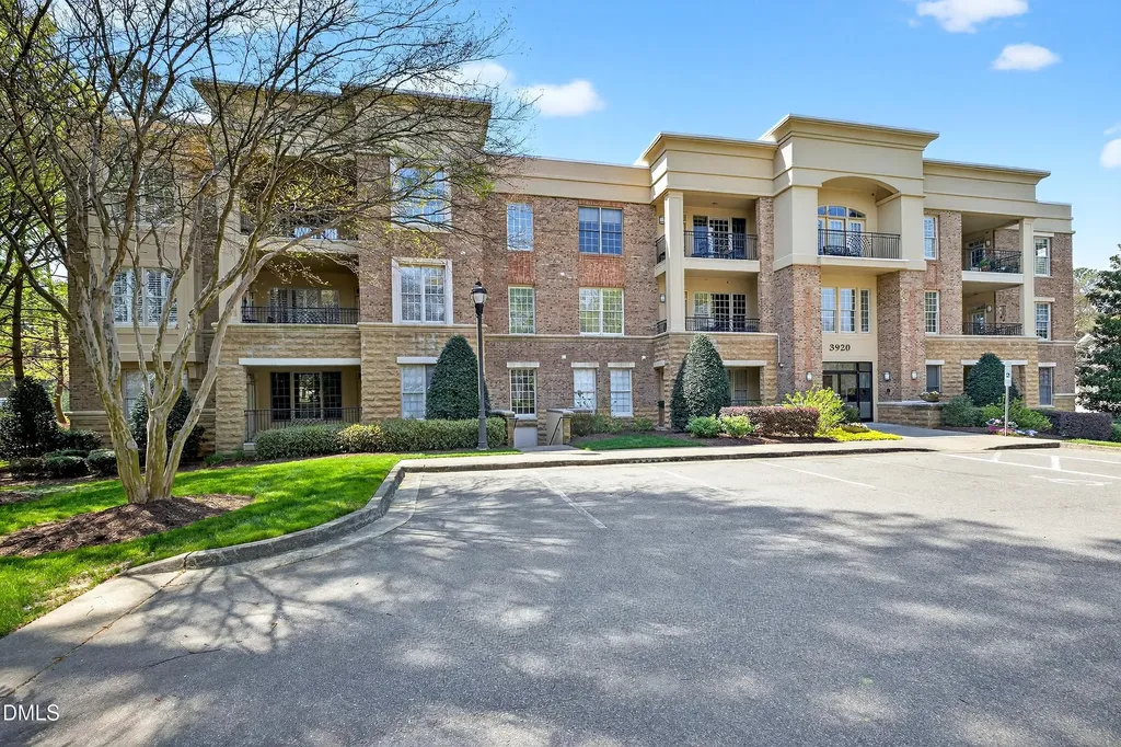 3920 Essex Garden Lane Raleigh NC 27612