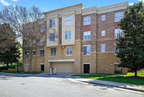 3920 Essex Garden Lane Raleigh NC 27612