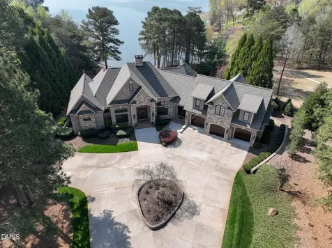 144 Moss Bank Court New London NC 28127