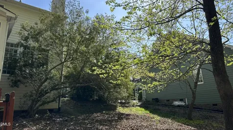 8 Arrowwood Court Durham NC 27712