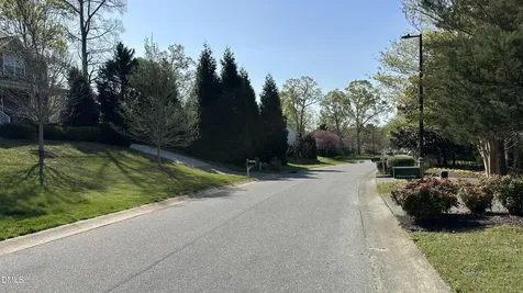 8 Arrowwood Court Durham NC 27712