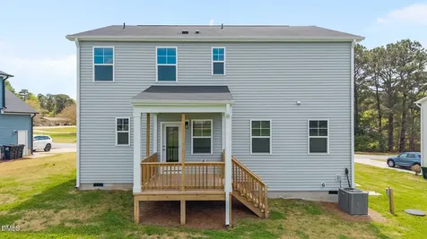 38 Kidderminster Court Zebulon NC 27597