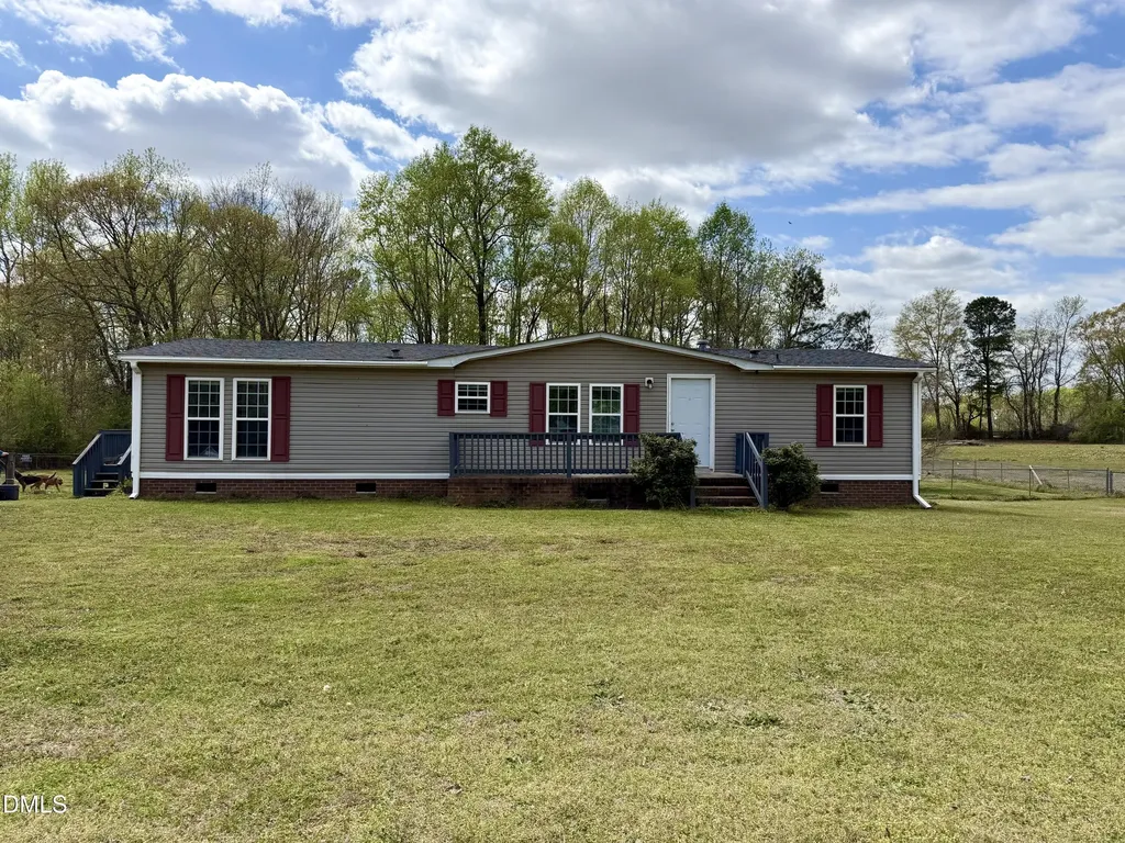 6444 Chadwick Road Elm City NC 27822