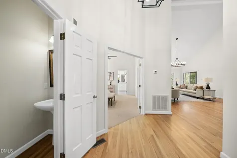 306 Helmsdale Drive Chapel Hill NC 27517