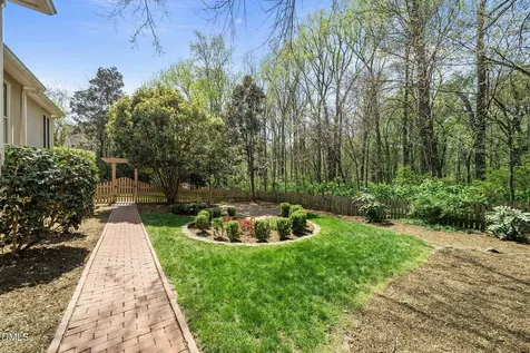 306 Helmsdale Drive Chapel Hill NC 27517