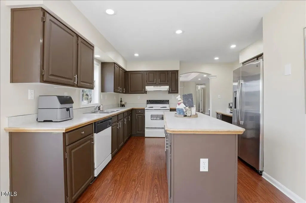 3909 La Varra Drive Clayton NC 27520