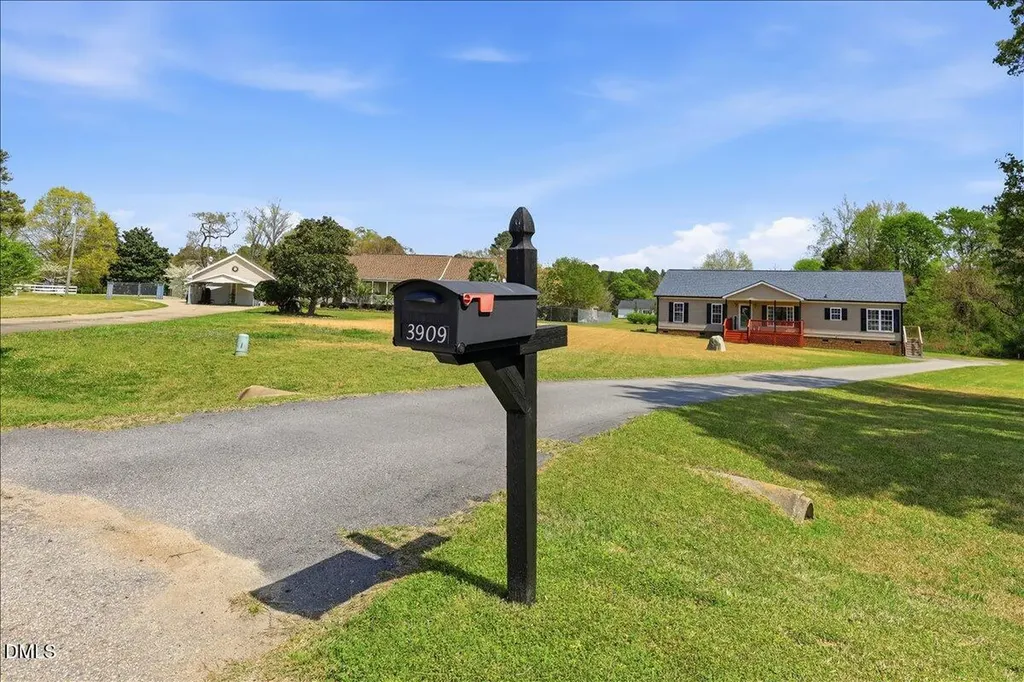3909 La Varra Drive Clayton NC 27520
