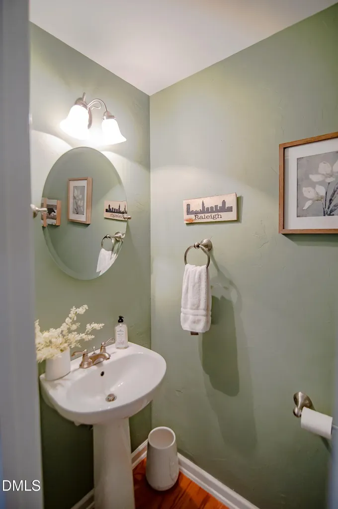 2933 Winding Waters Way Raleigh NC 27614