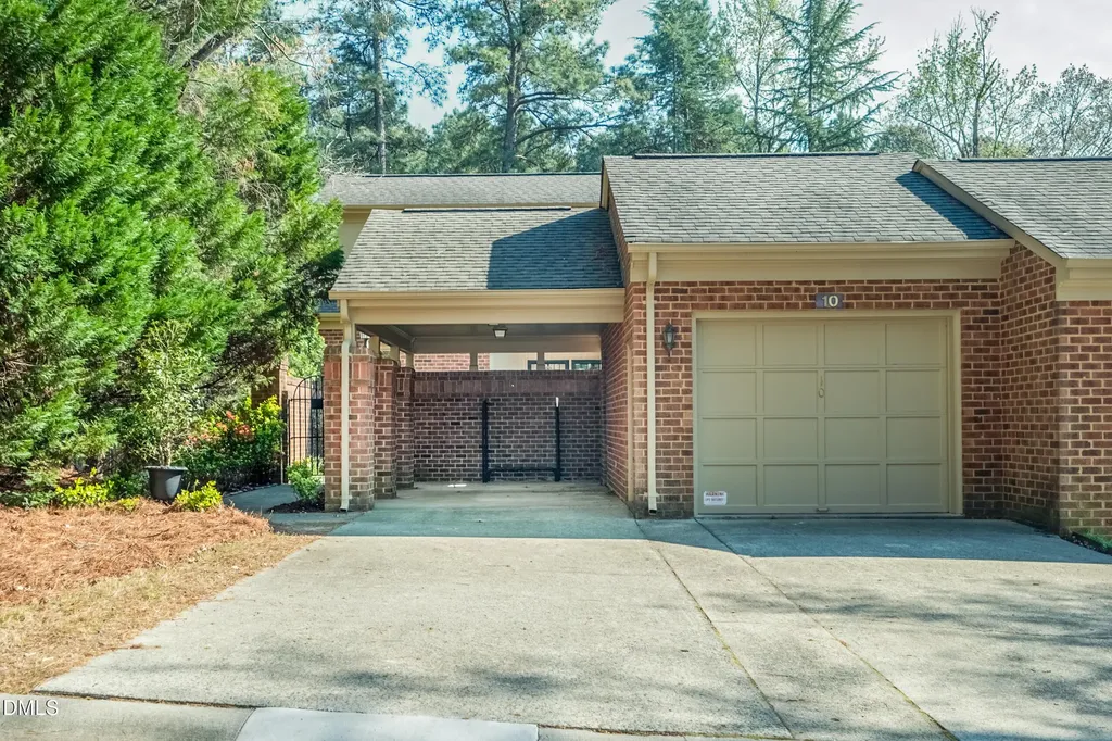 10 Innisfree Drive Durham NC 27707