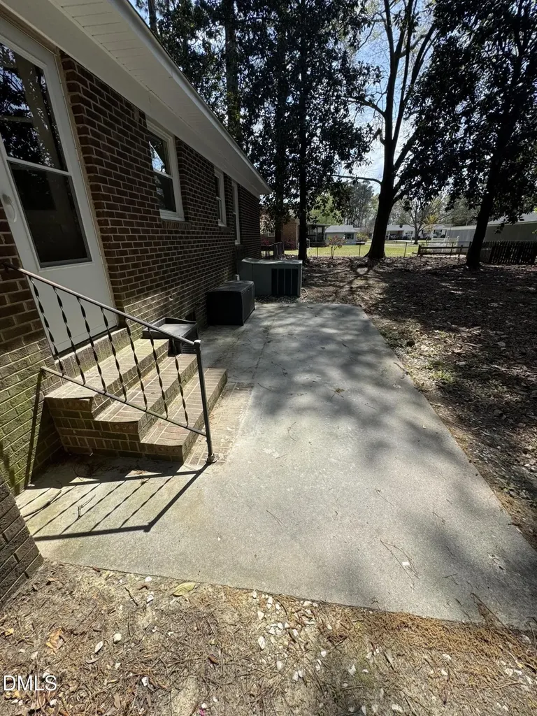 201 Carolyn Drive Selma NC 27576