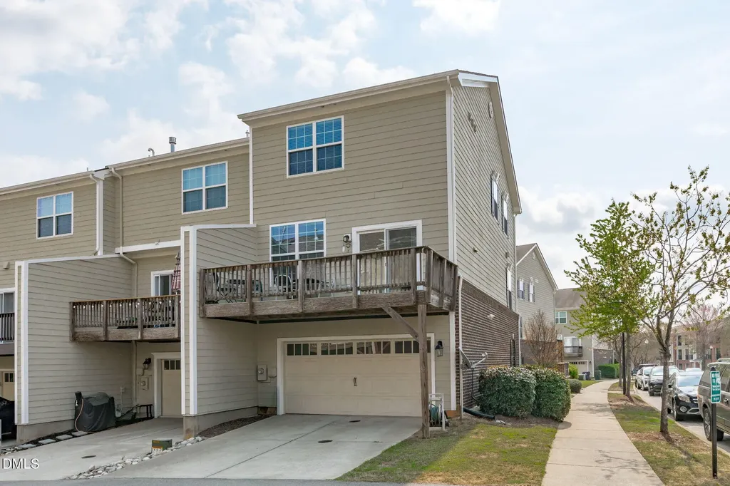 6031 Kentworth Drive Holly Springs NC 27540