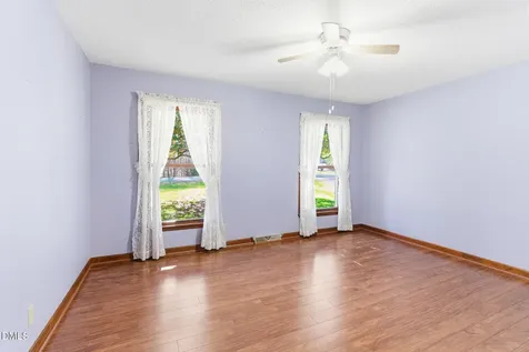 519 Riverside Drive Burlington NC 27217