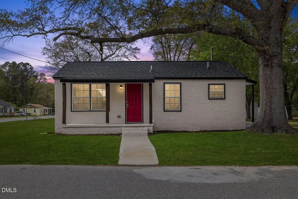 601 Temple Street Selma NC 27576