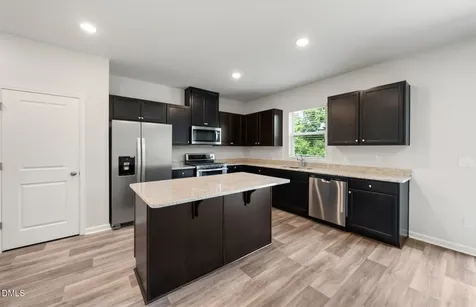 562 Brickview Court Sanford NC 27330