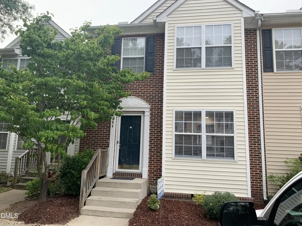 204 Climbing Ivy Court Cary NC 27511