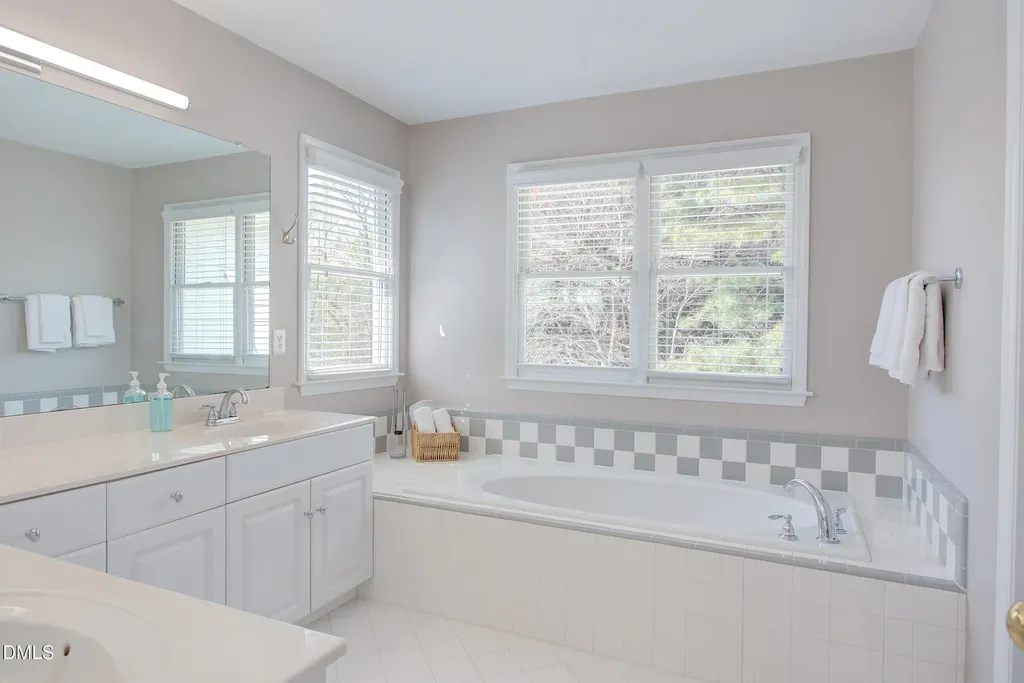 100 Glenview Place Chapel Hill NC 27514