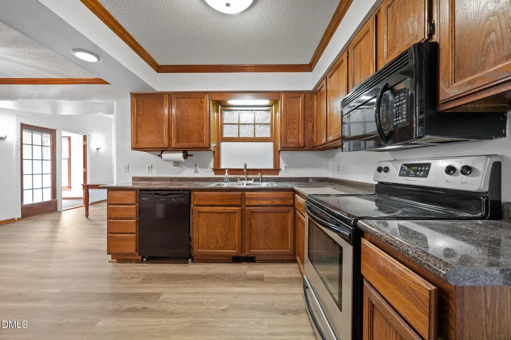 6505 Wooden Shoe Lane Raleigh NC 27613