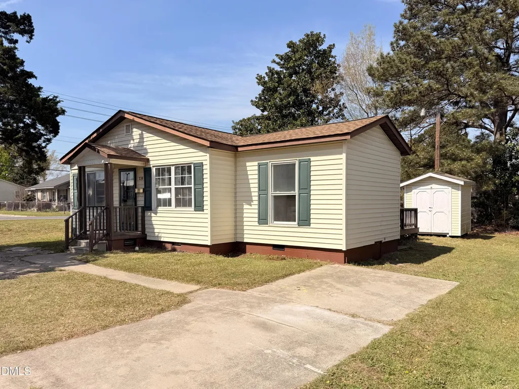210 S Brevard Street Selma NC 27576