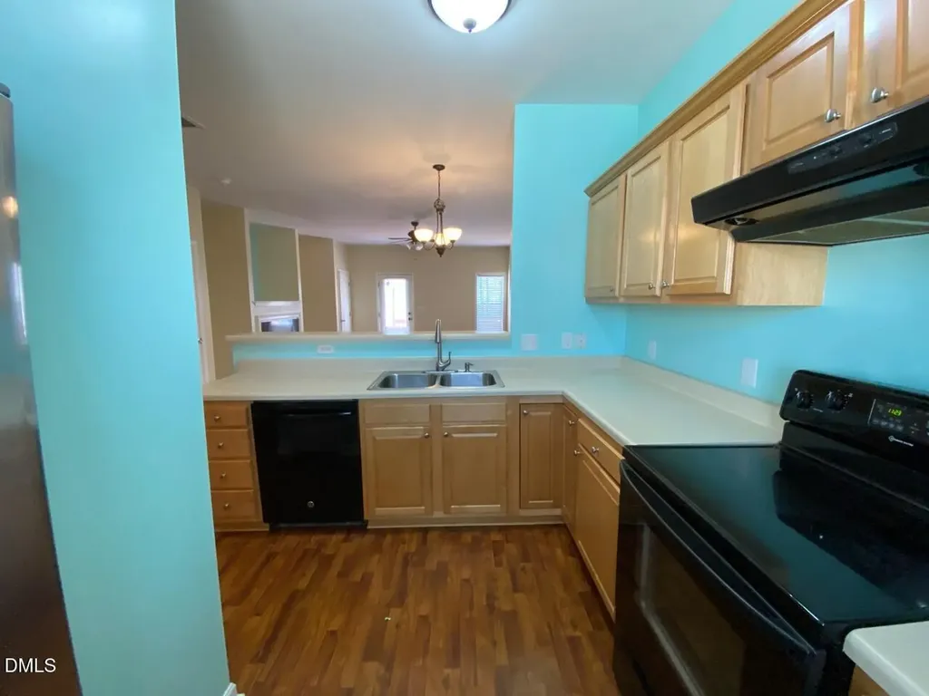 2513 Bay Harbor Drive Raleigh NC 27604