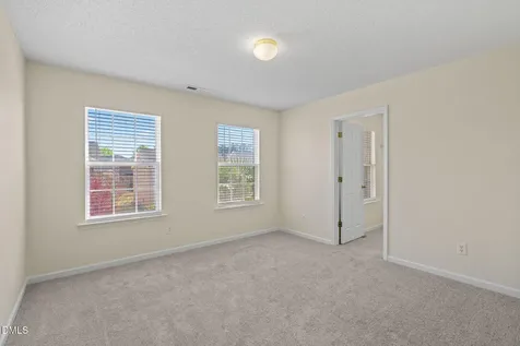 513 Thistlegate Trail Raleigh NC 27610