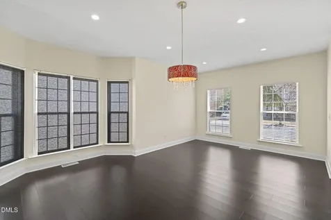 513 Thistlegate Trail Raleigh NC 27610