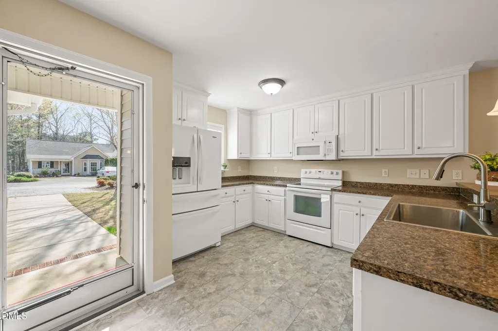 3618 E Cotton Gin Drive Clayton NC 27527