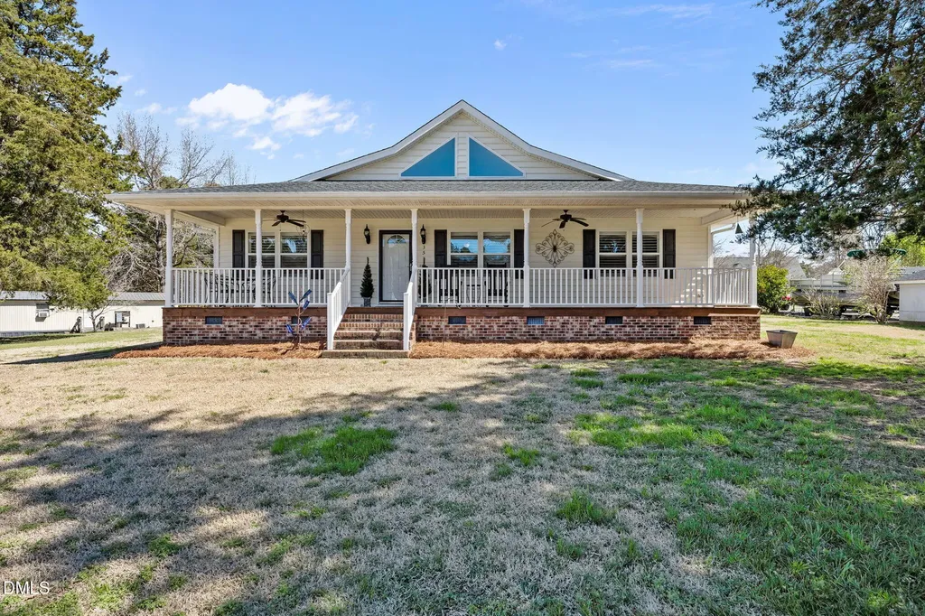 35 Hummingbird Lane Henderson NC 27537