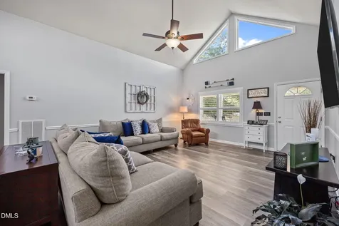 35 Hummingbird Lane Henderson NC 27537