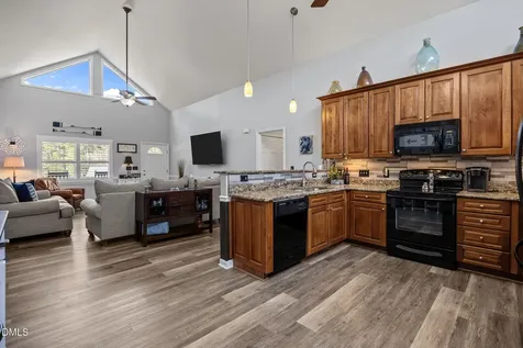 35 Hummingbird Lane Henderson NC 27537