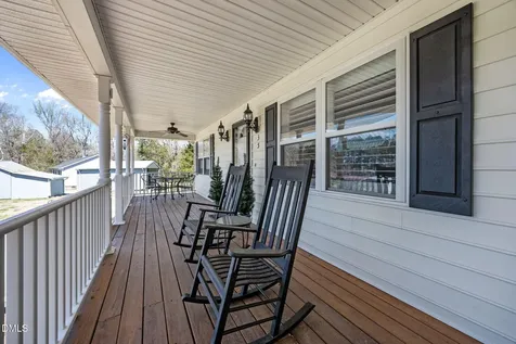 35 Hummingbird Lane Henderson NC 27537