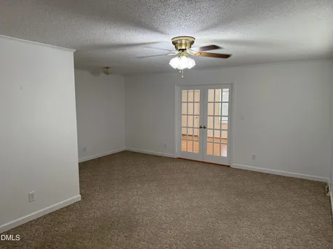 2992 Cherry Lane Kinston NC 28504