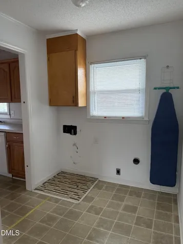 2992 Cherry Lane Kinston NC 28504