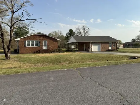 2992 Cherry Lane Kinston NC 28504