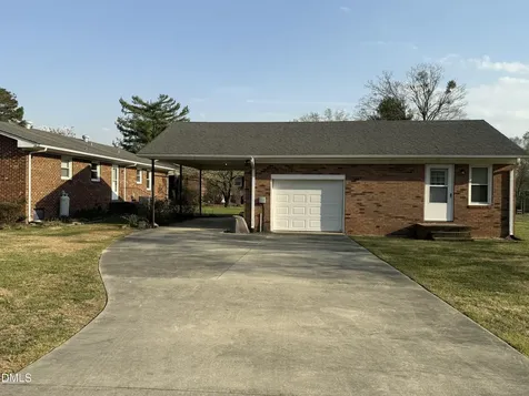 2992 Cherry Lane Kinston NC 28504