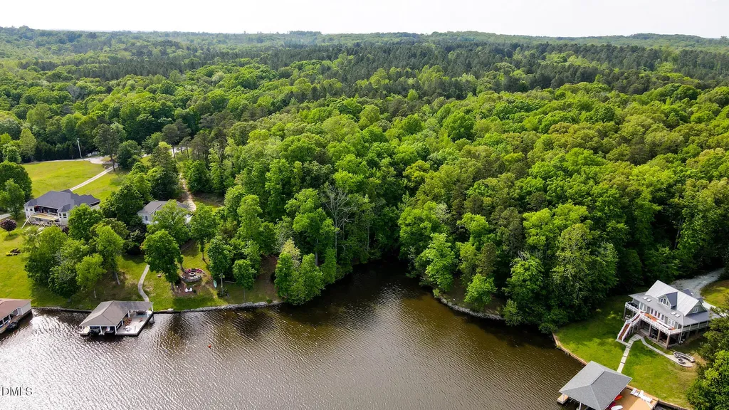 18 Black Angus Road Leasburg NC 27291