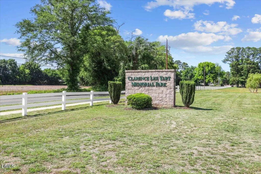 311 N Wilson Avenue Dunn NC 28334