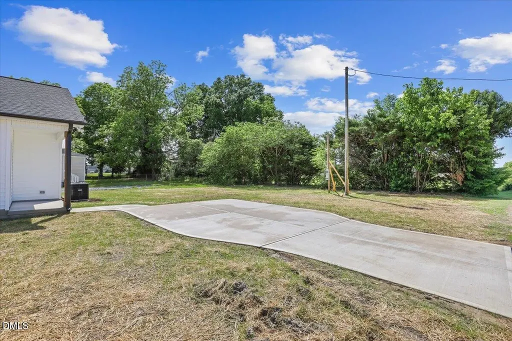 311 N Wilson Avenue Dunn NC 28334