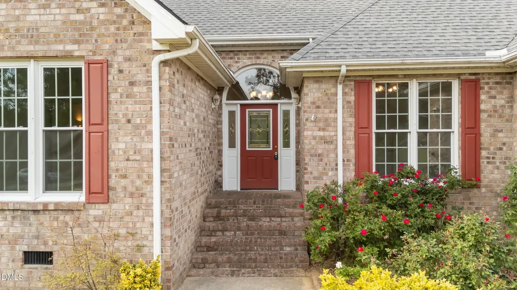 112 Hood Farm Road Clayton NC 27520