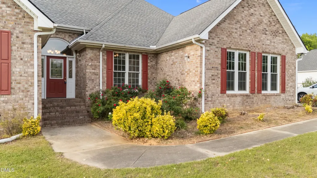 112 Hood Farm Road Clayton NC 27520