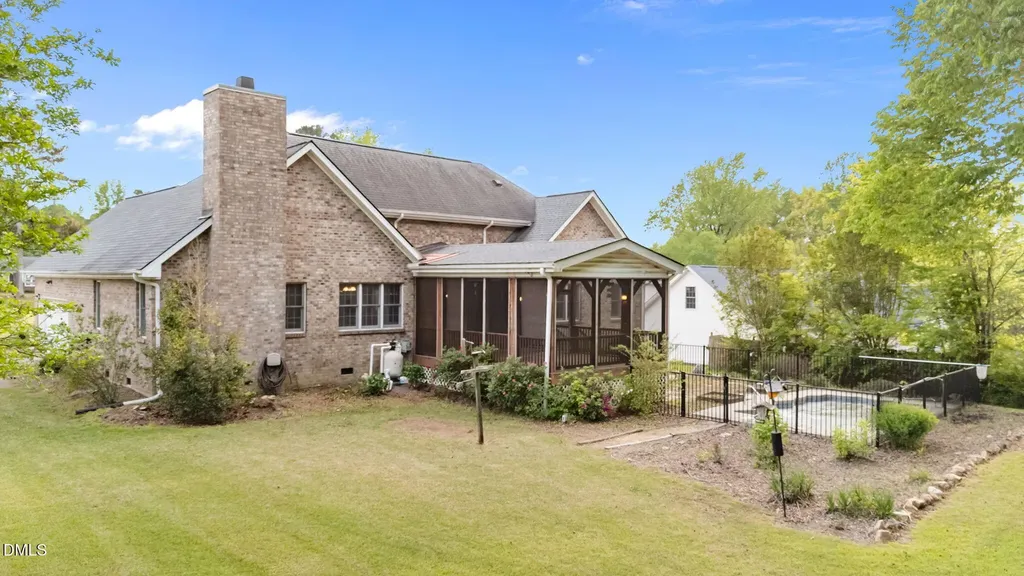 112 Hood Farm Road Clayton NC 27520