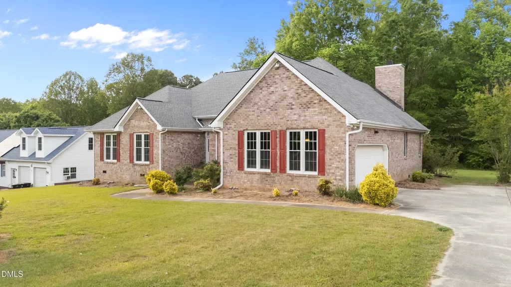 112 Hood Farm Road Clayton NC 27520