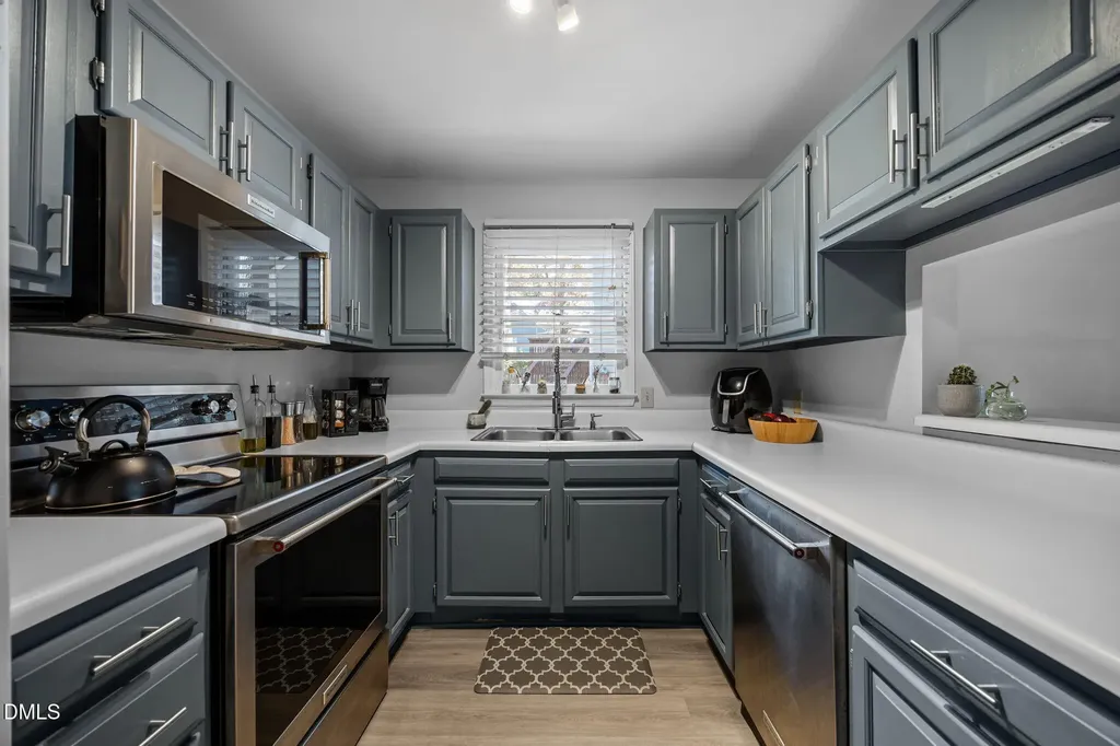 4952 Liverpool Lane Raleigh NC 27604